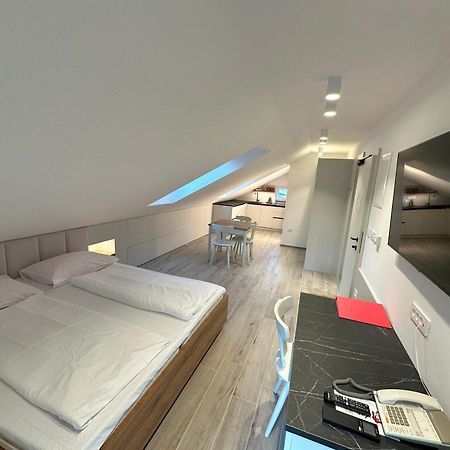 Zigon Bed & Breakfast Logatec Esterno foto