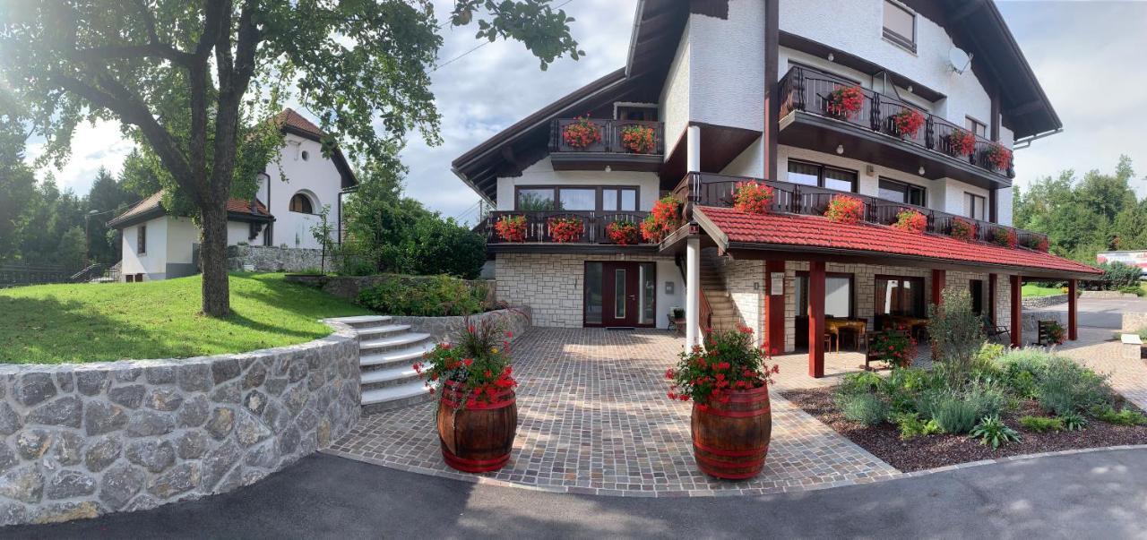 Zigon Bed & Breakfast Logatec Esterno foto