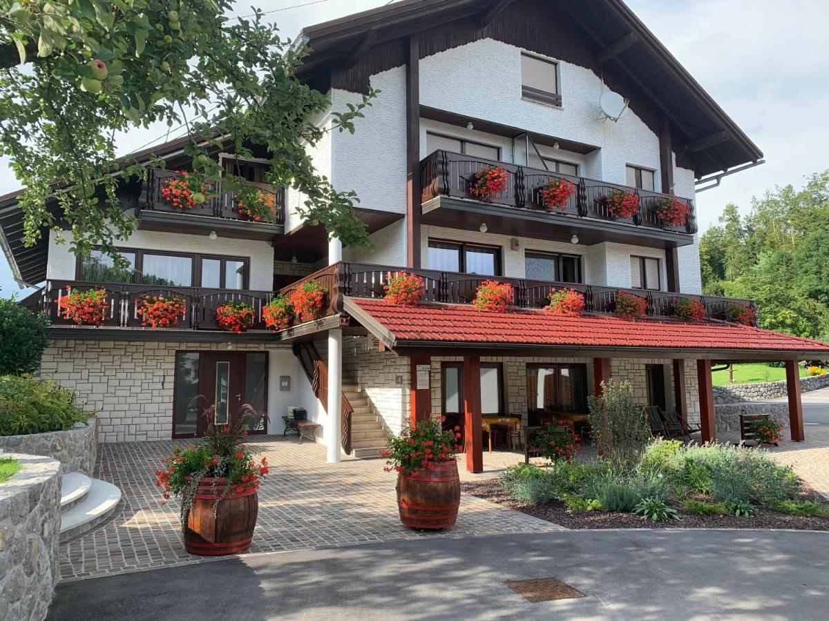 Zigon Bed & Breakfast Logatec Esterno foto