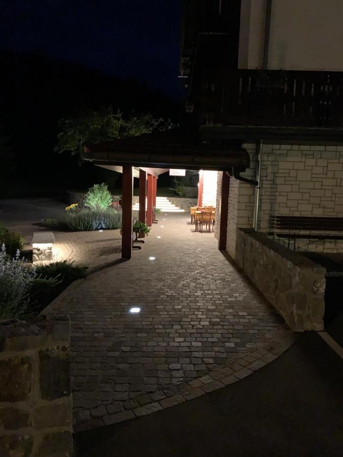 Zigon Bed & Breakfast Logatec Esterno foto