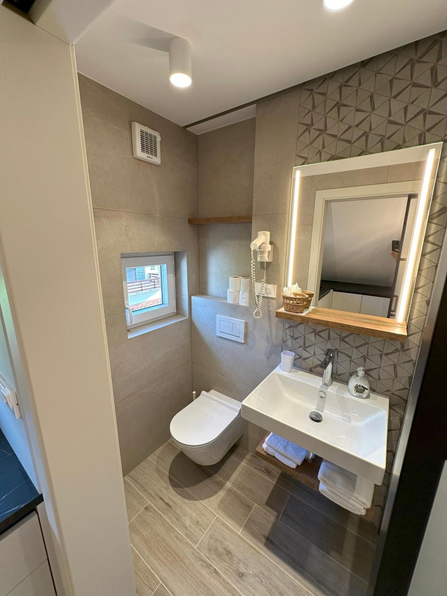 Zigon Bed & Breakfast Logatec Esterno foto
