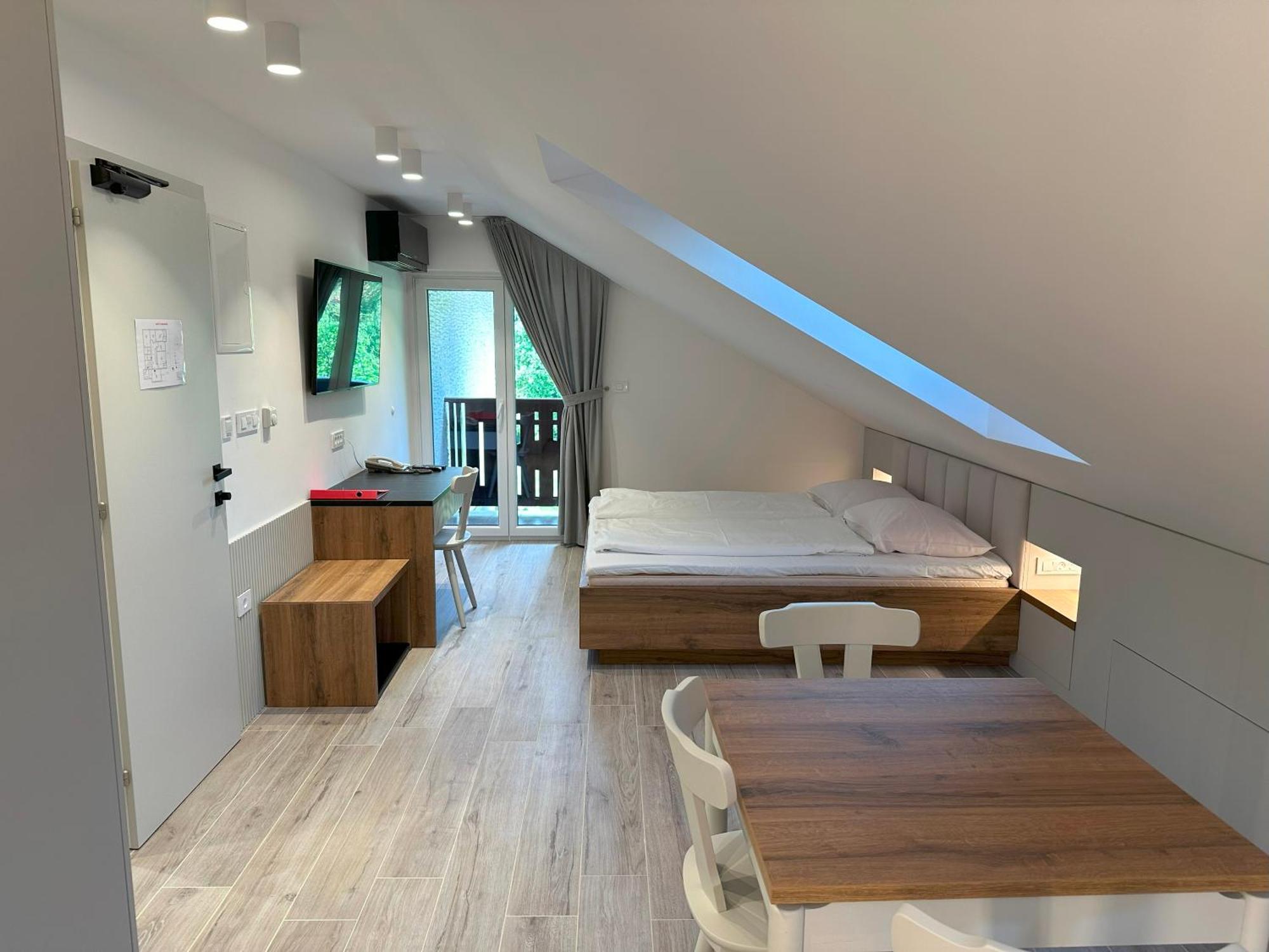 Zigon Bed & Breakfast Logatec Esterno foto